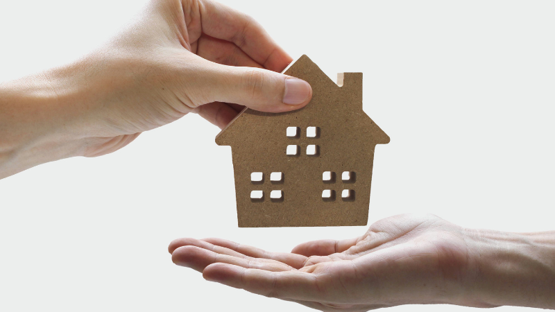 Should You Buy First or Sell First? Strategies for Today's Market | Crye-Leike Real Estate Services